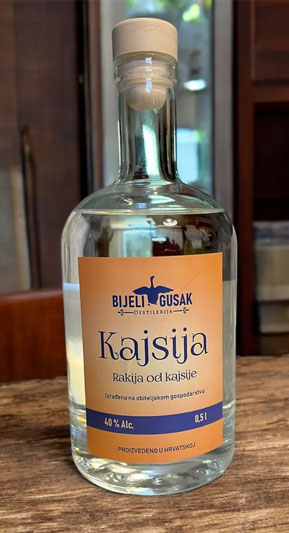 bijeli gusak rakija kajsija